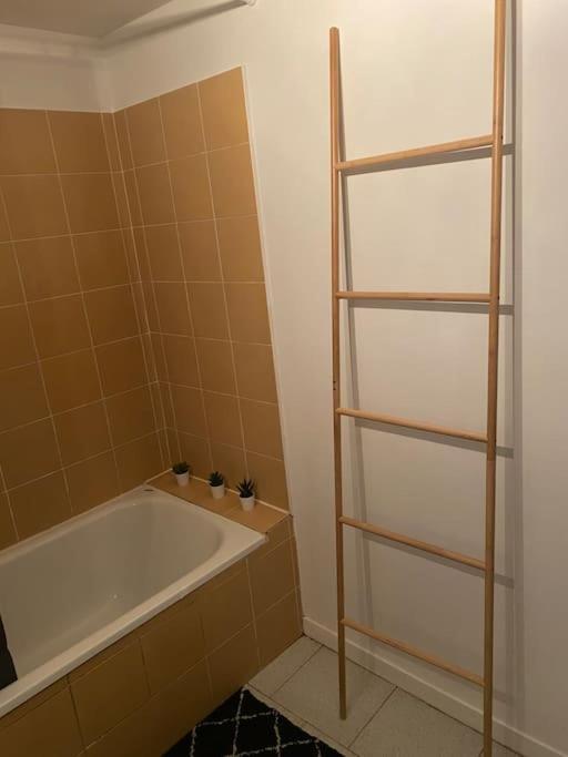 Loft/Jardin Et Parking : Le Petit Clos Bourdet องเฟลอร์ ภายนอก รูปภาพ